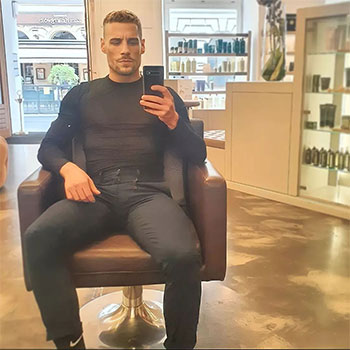 Coiffeur gay ouvert aux propositions – Thiais