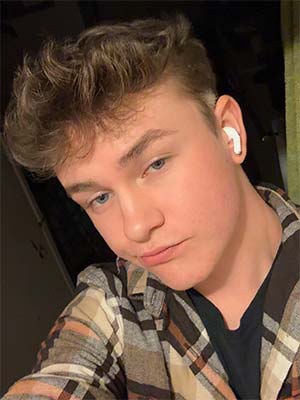 Pas facile d’être gay en Mayenne, Château-Gontier-sur-Mayenne